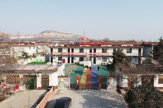 張治民董事長(zhǎng)到盆窯小學(xué)查看翻新修繕情況 張治民董事長(zhǎng)到盆窯小學(xué)查看翻新修繕情況