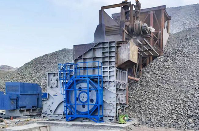 粗碎臥式旋回破