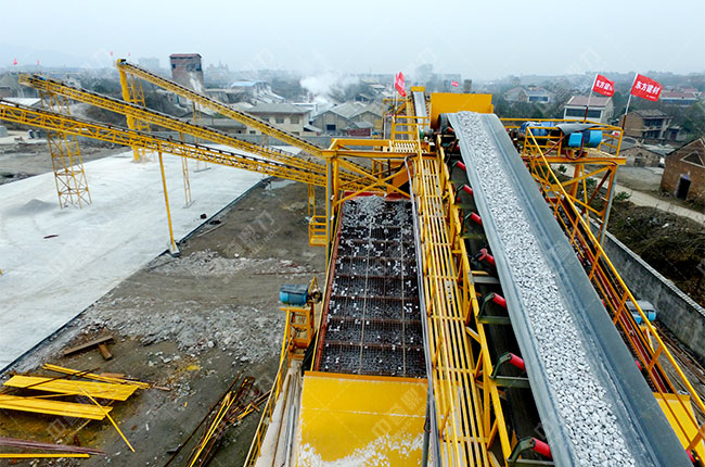 ÿС�r(sh��)300����ʯ�����a(ch��n)��(xi��n)�����X(qi��n)һ��