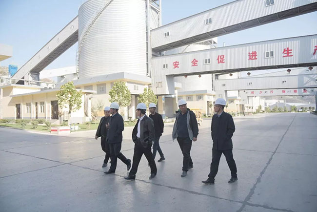 �F���~�ʭh(hu��n)���־��L������һ���W�R���u(y��)���������{(di��o)��