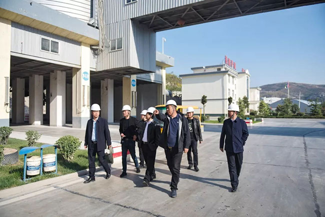 �F���~�ʭh(hu��n)���־��L������һ���W�R���u(y��)���������{(di��o)��