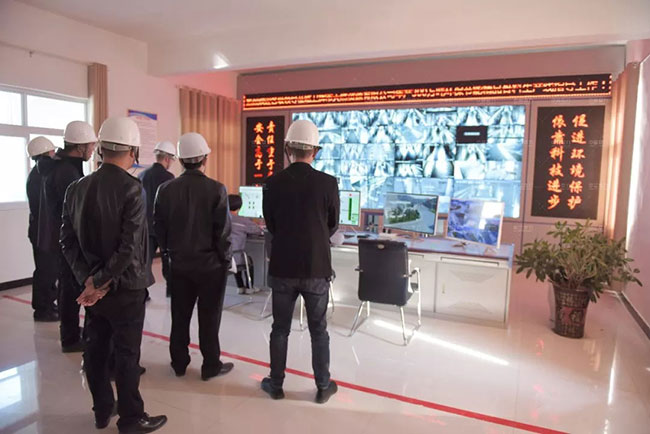 �F���~�ʭh(hu��n)���־��L������һ���W�R���u(y��)���������{(di��o)��