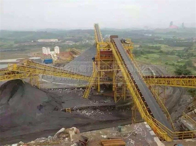 新鄉(xiāng)鼎力客戶(hù)石灰石生產(chǎn)線現(xiàn)場(chǎng)圖片