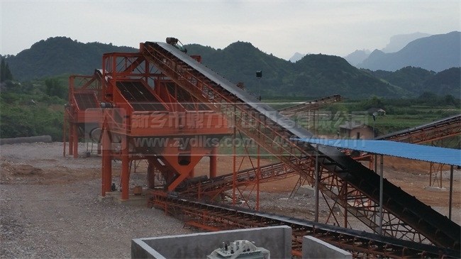 新鄉(xiāng)鼎力承建時產(chǎn)300噸八條石灰石生產(chǎn)線之一