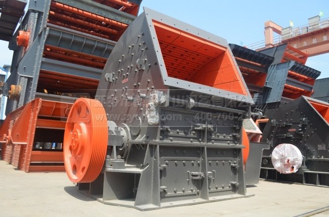 重型錘式破碎機(jī)PCZ1820
