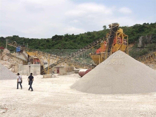 廣西桂林時(shí)產(chǎn)300噸石料生產(chǎn)線現(xiàn)場(chǎng)