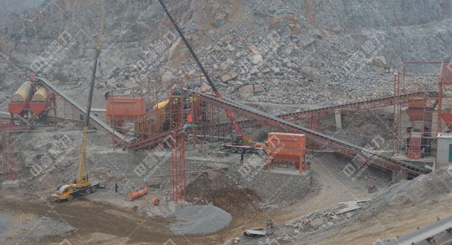 河南滎陽時(shí)產(chǎn)1000噸石料生產(chǎn)線