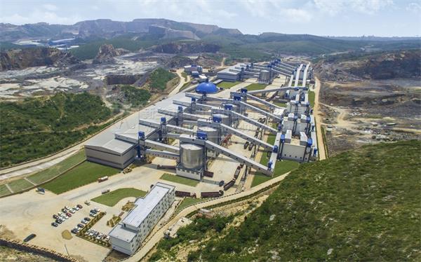 綠色環(huán)保型采石場(chǎng)