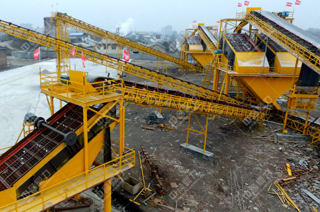 �������(y��ng)�Ж|��ʯ�ϏS�r(sh��)�a(ch��n)700��ɰʯ���a(ch��n)���Y��