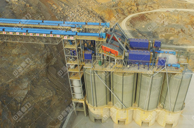 春江水泥時產(chǎn)1500噸骨料生產(chǎn)線料倉 春江水泥時產(chǎn)1500噸骨料生產(chǎn)線料倉