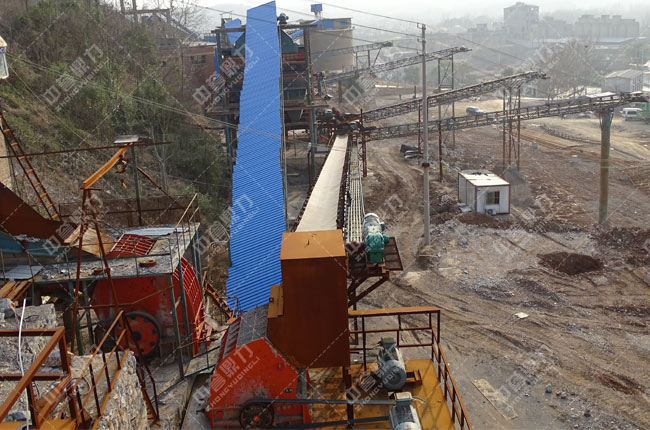 ����ʡ�Sʯ���Fɽ�^(q��)�F�ǵV�I(y��)�r(sh��)�a(ch��n)600-800��ɰʯ���a(ch��n)��