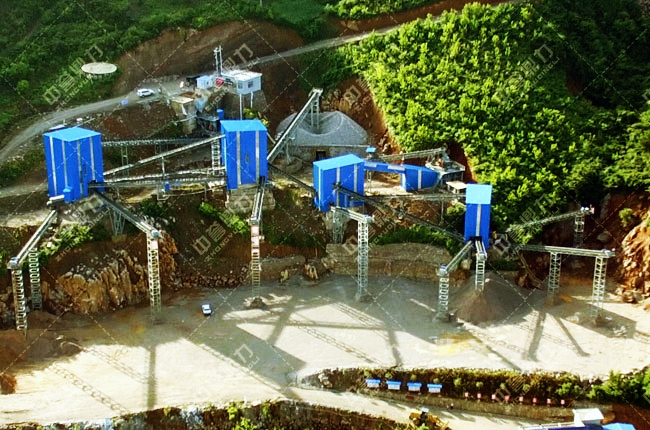 碎石生產(chǎn)線(xiàn)生產(chǎn)現(xiàn)場(chǎng)