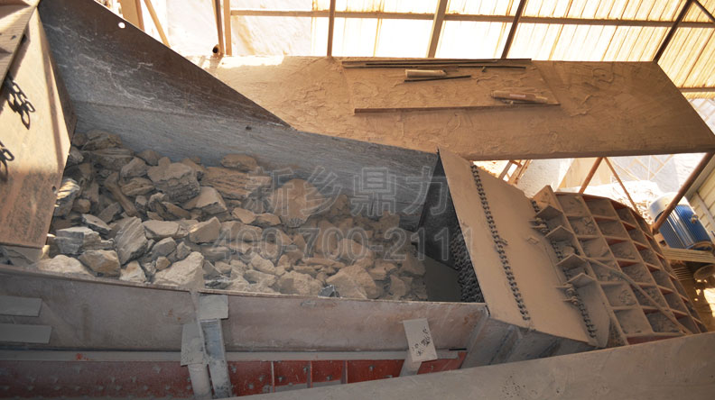 喂料現(xiàn)場(chǎng)