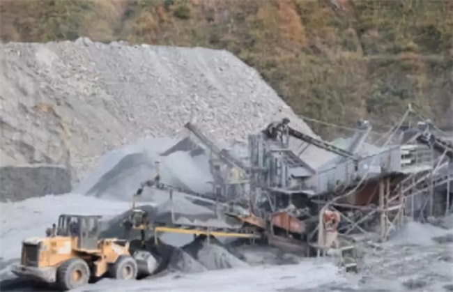 成昆項(xiàng)目部碎石、機(jī)制砂加工點(diǎn)