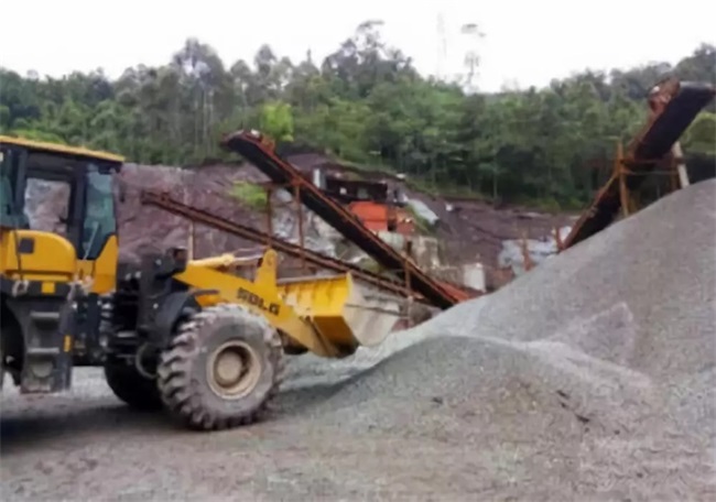 仁沐項(xiàng)目部碎石加工場(chǎng)