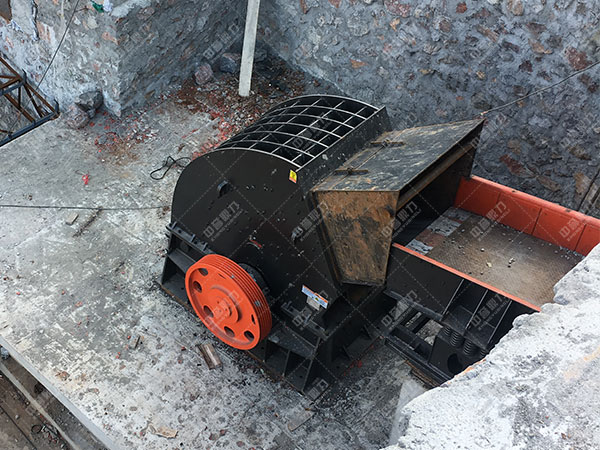 錘式碎石機(jī)