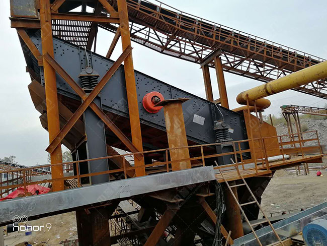 投產(chǎn)使用的振動篩