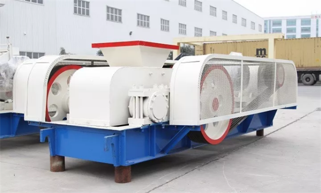 對(duì)輥制砂機(jī)圖片