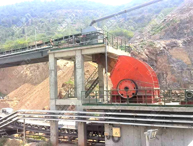 破碎機使用現(xiàn)場