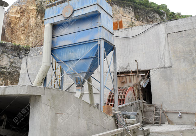 輔助生產(chǎn)機(jī)器