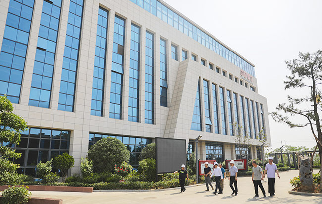 寧夏瀛海集團(tuán)董事長范海龍一行參觀中譽(yù)鼎力