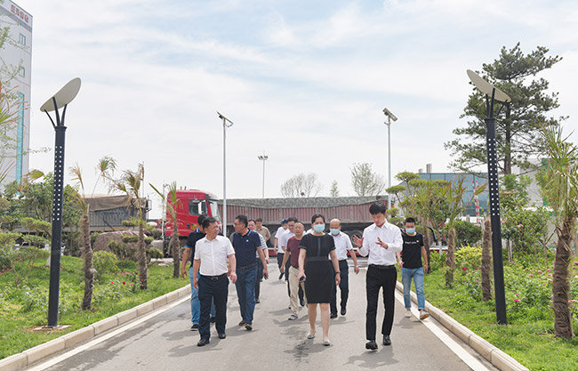 實地參觀衛(wèi)輝市藍(lán)天環(huán)保材料有限公司四位一體建材項目