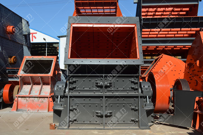 時產(chǎn)1000噸的重錘破碎機