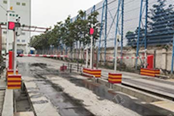 �����l(w��i)�x�S��ɰ�{���b�˟o(w��)��ֵ�صذ��Q��ϵ�y(t��ng)