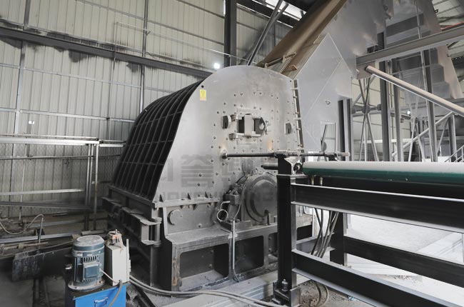 反擊錘式破碎機(jī)使用現(xiàn)場 反擊錘式破碎機(jī)使用現(xiàn)場